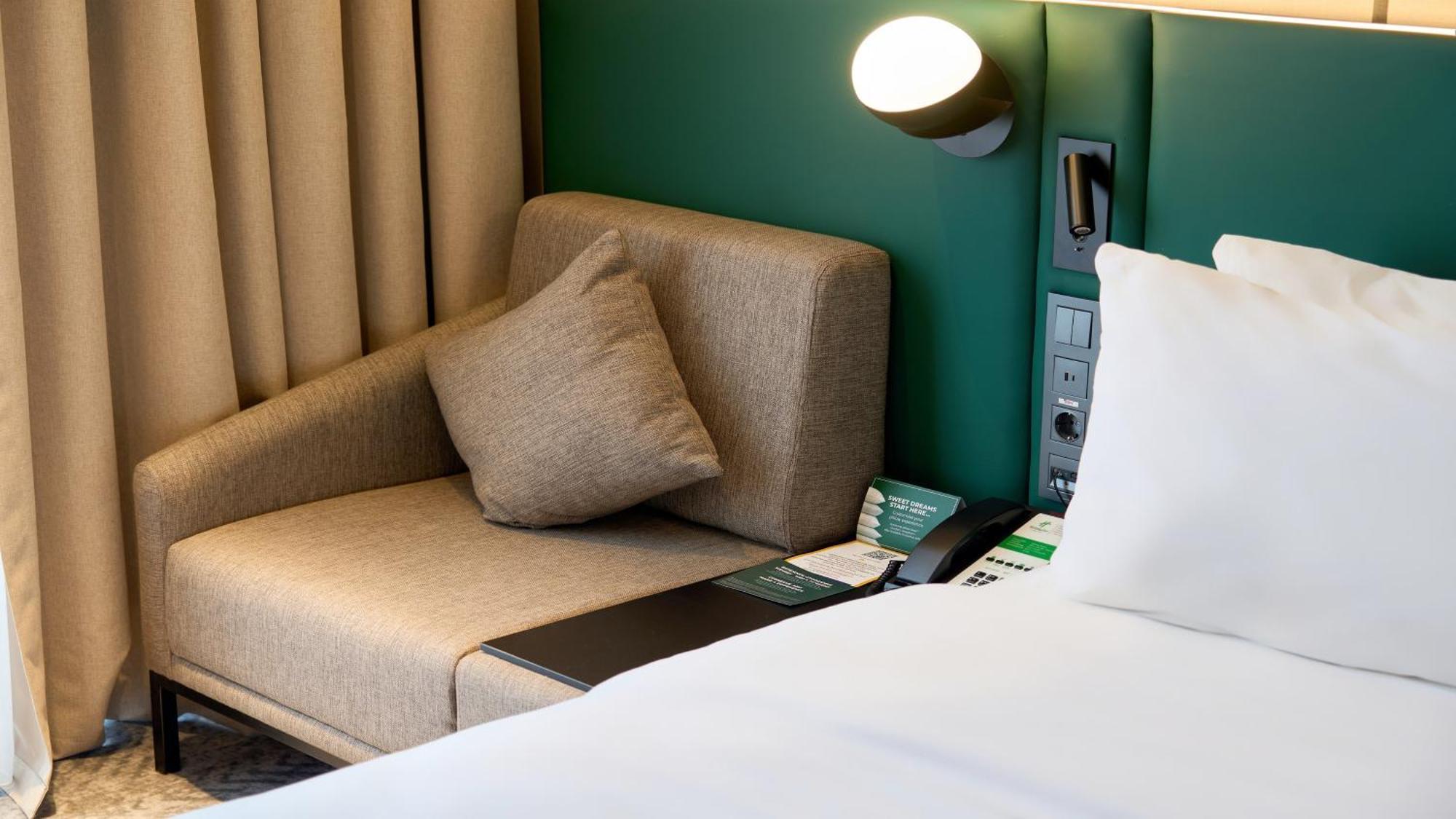 Holiday Inn Tashkent City By Ihg Exteriör bild