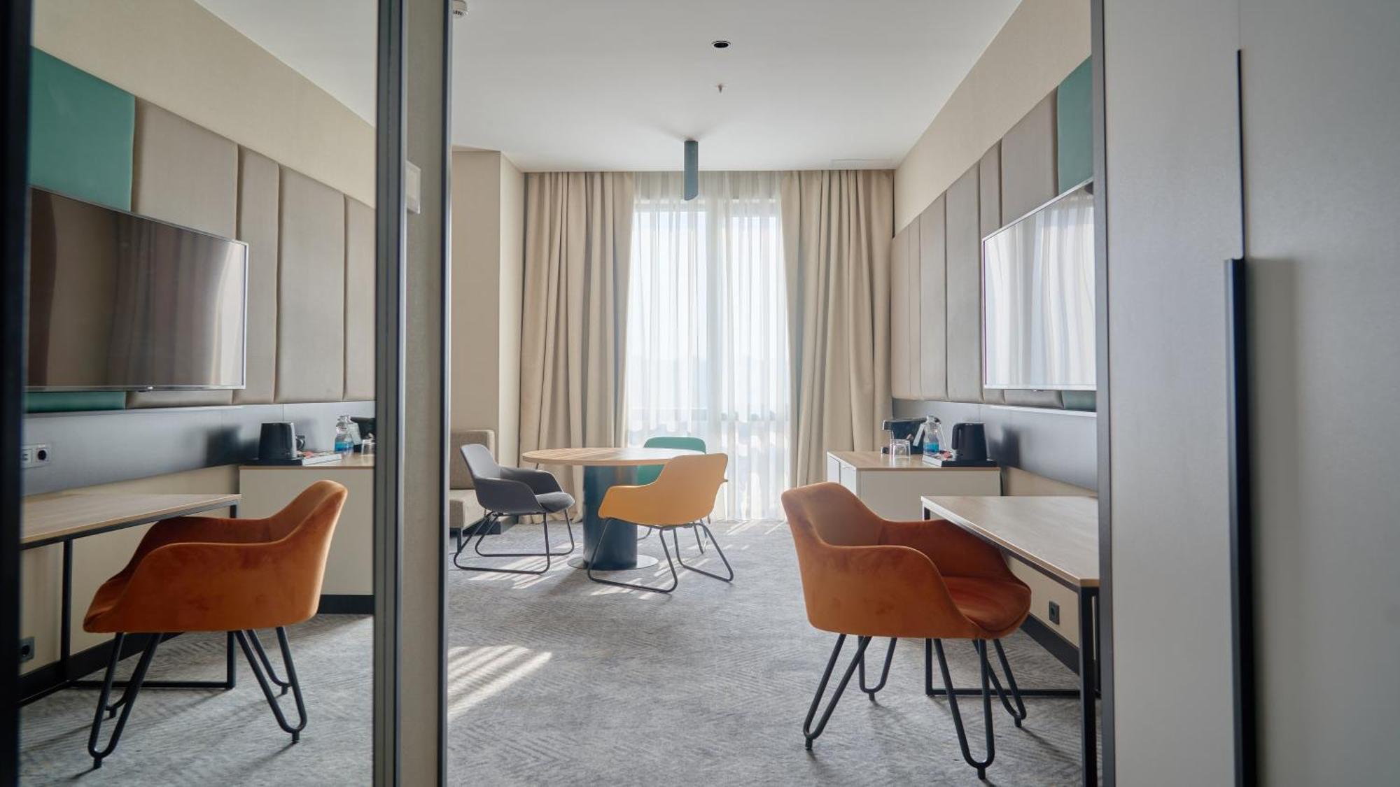 Holiday Inn Tashkent City By Ihg Exteriör bild