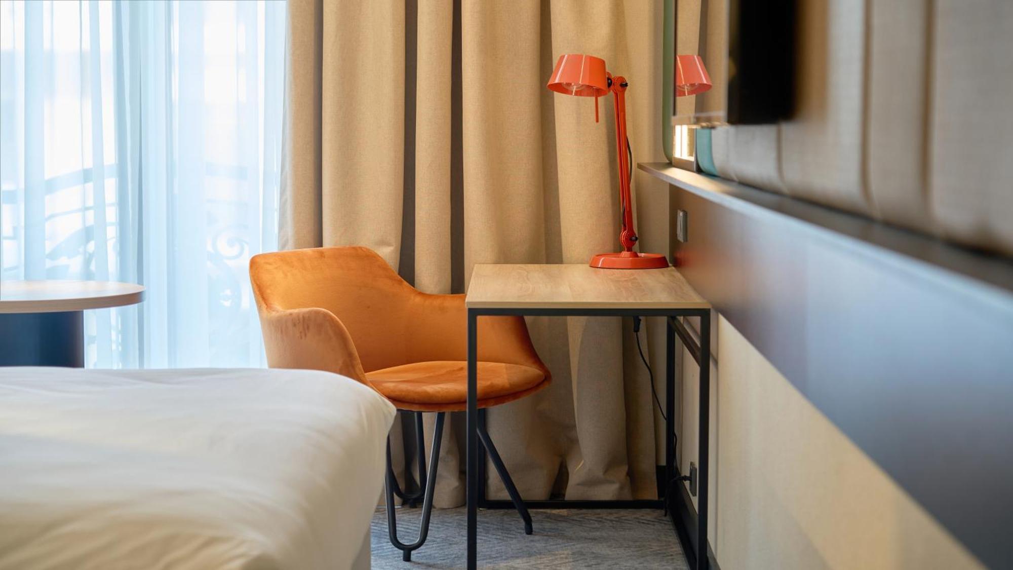 Holiday Inn Tashkent City By Ihg Exteriör bild