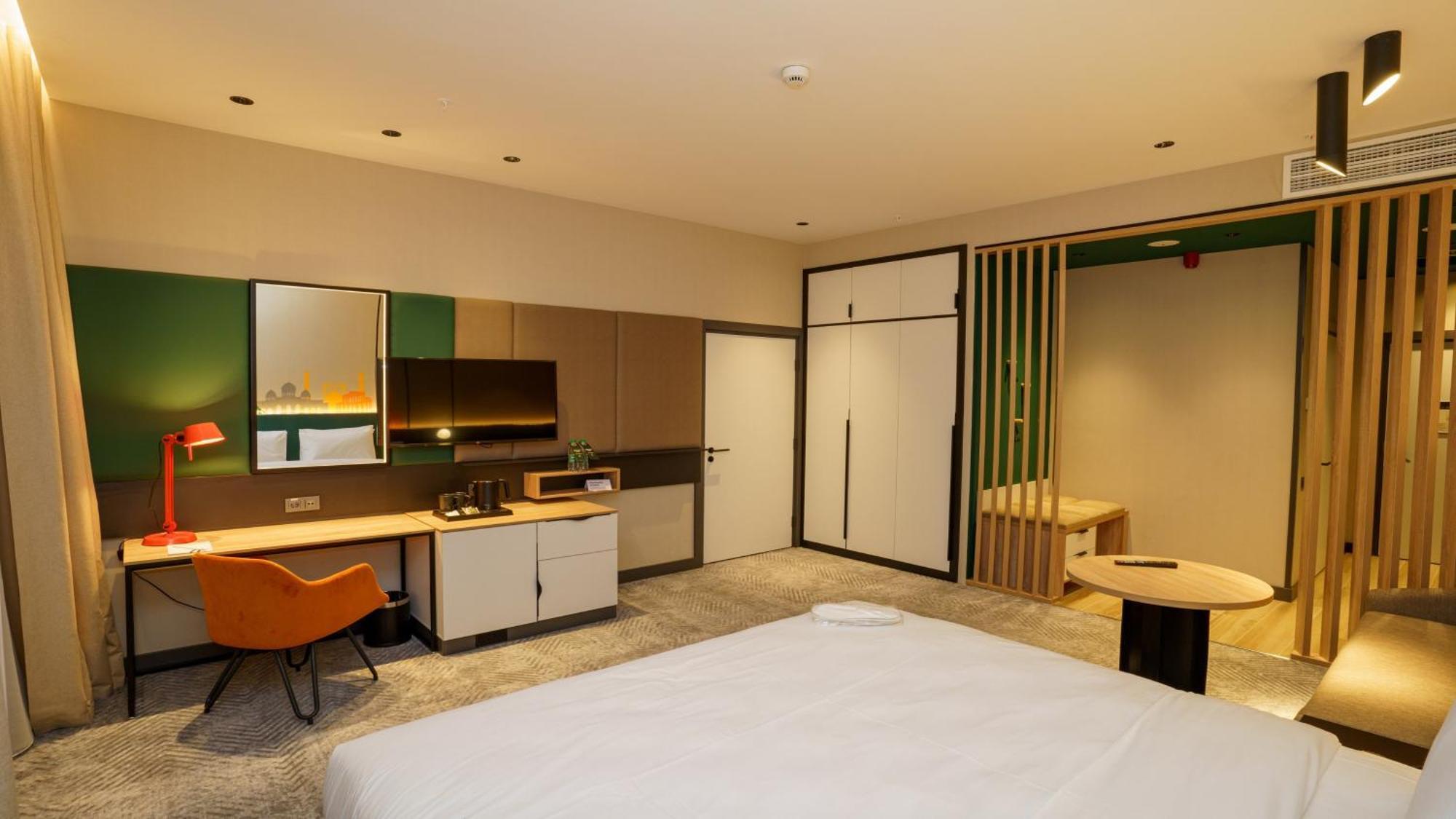 Holiday Inn Tashkent City By Ihg Exteriör bild