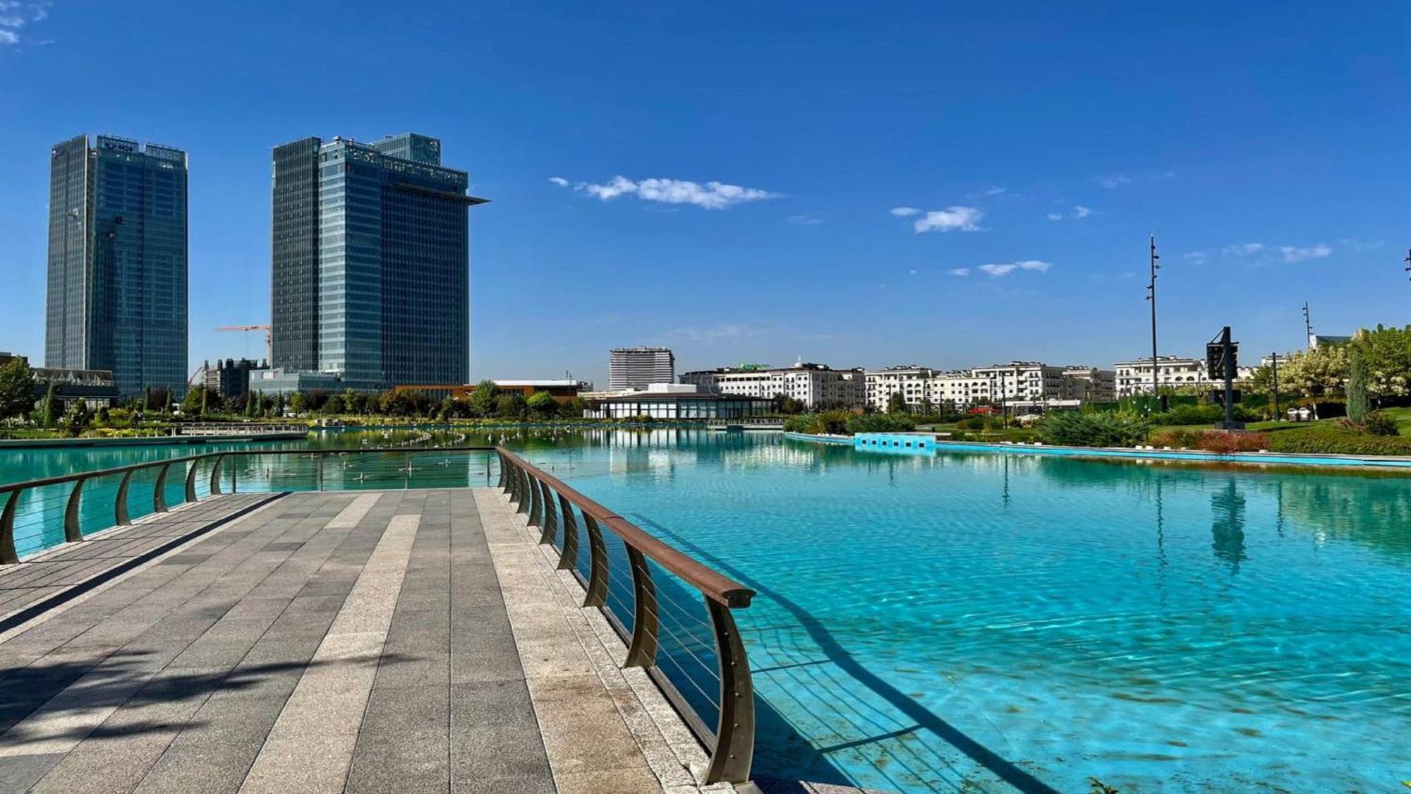 Holiday Inn Tashkent City By Ihg Exteriör bild