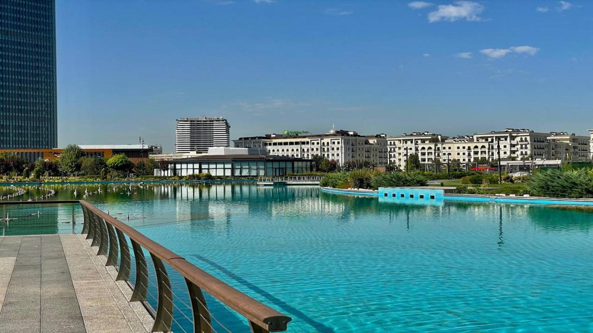 Holiday Inn Tashkent City By Ihg Exteriör bild