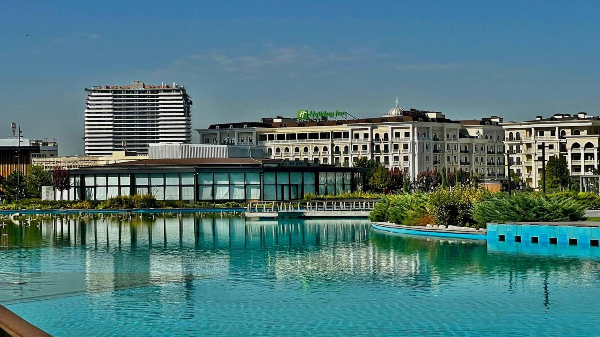 Holiday Inn Tashkent City By Ihg Exteriör bild